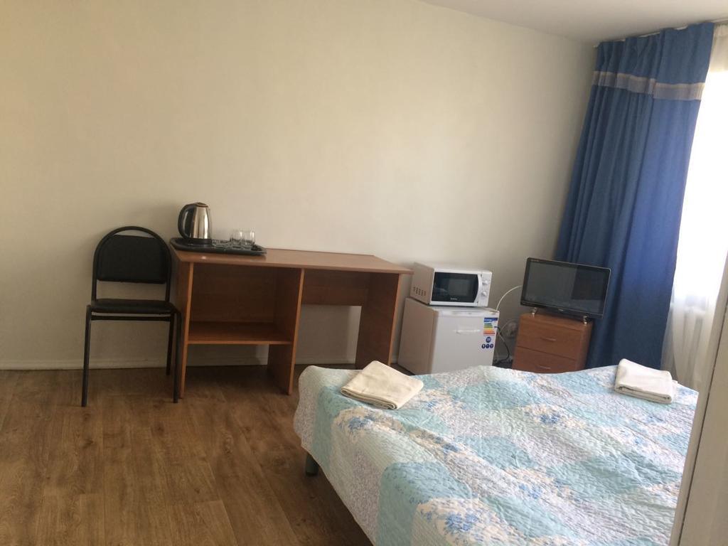 Turist Hotell Karagandy Exteriör bild