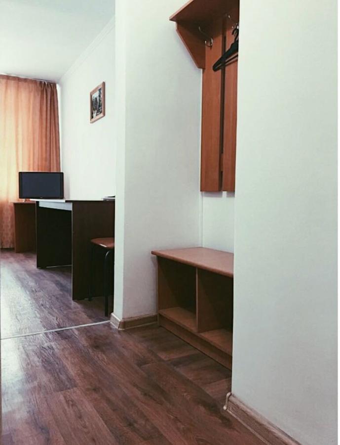 Turist Hotell Karagandy Exteriör bild
