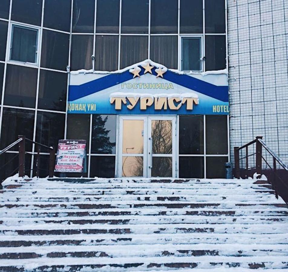 Turist Hotell Karagandy Exteriör bild